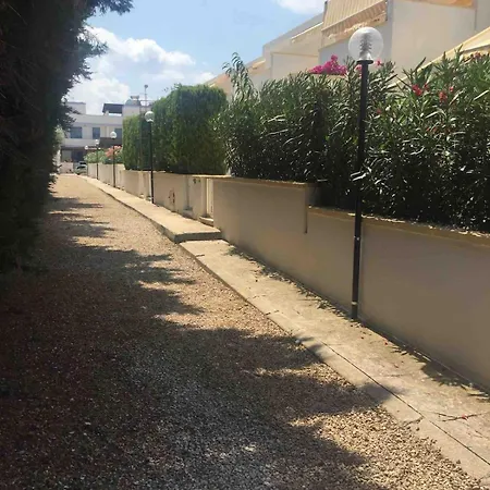 Casina Mlster T Lidomarini, Puglia